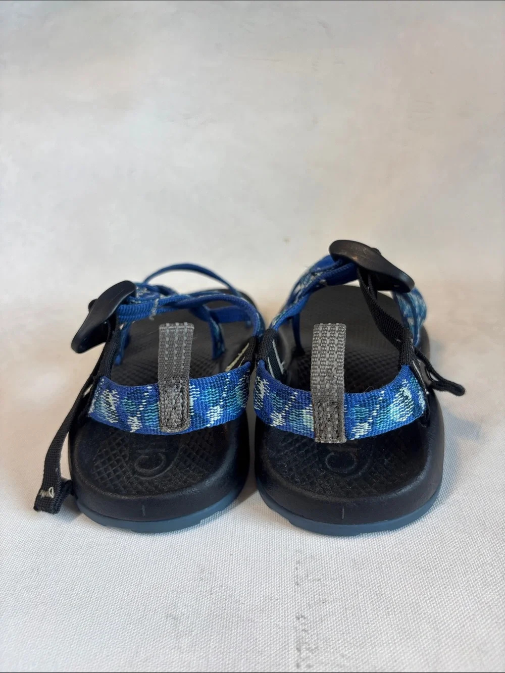 Chaco Kids Blue Patterned Webbing Sport Sandals, size 1
